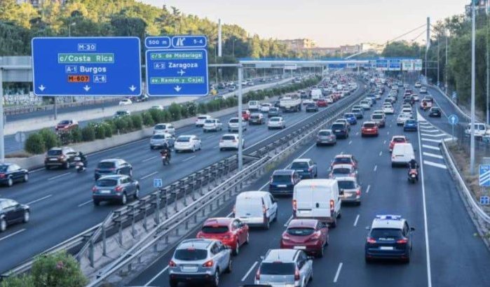 Marokkaan duwt vrouw uit rijdende auto in Spanje