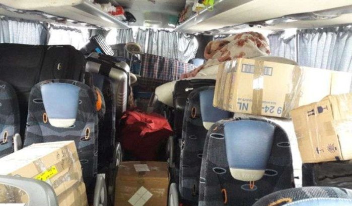 Overladen Marokkaanse bus tegengehouden in Frankrijk, 4200 euro boete