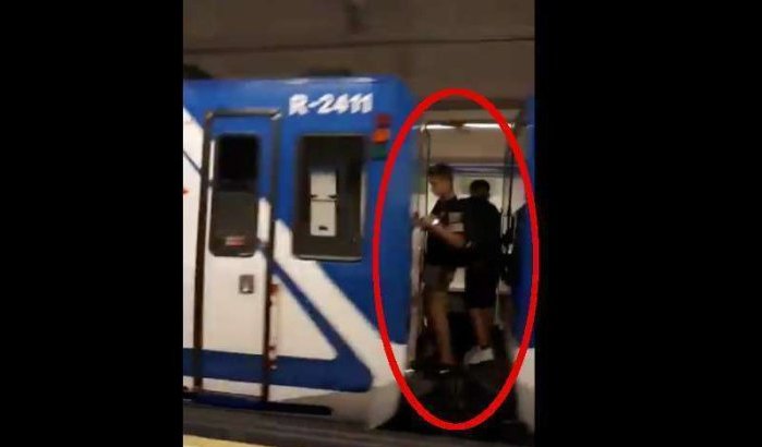 Marokkaans kind verliest voeten tijdens spelen tussen metrowagens in Spanje (video)