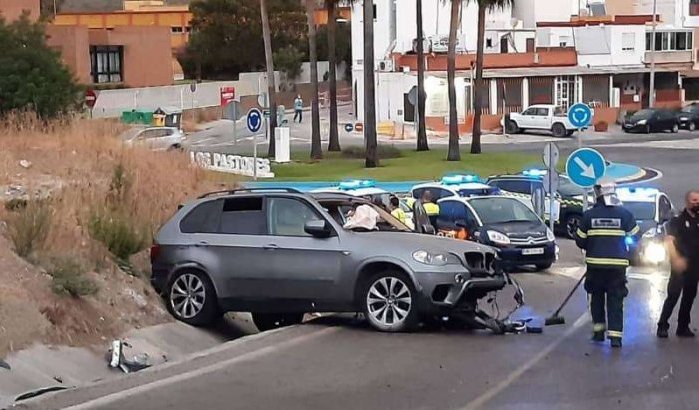 Drugssmokkelaars rammen politiewagen in Algeciras (video)