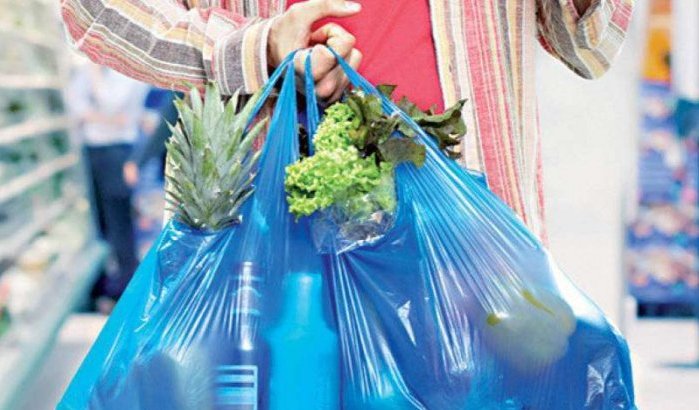 Bijna drie ton plastic zakken in beslag genomen in Tanger