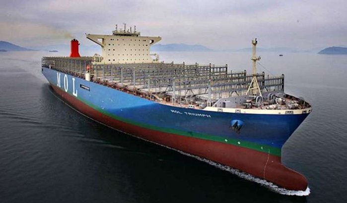Mol Triumph, grootste containerschip ter wereld, op weg naar Marokko