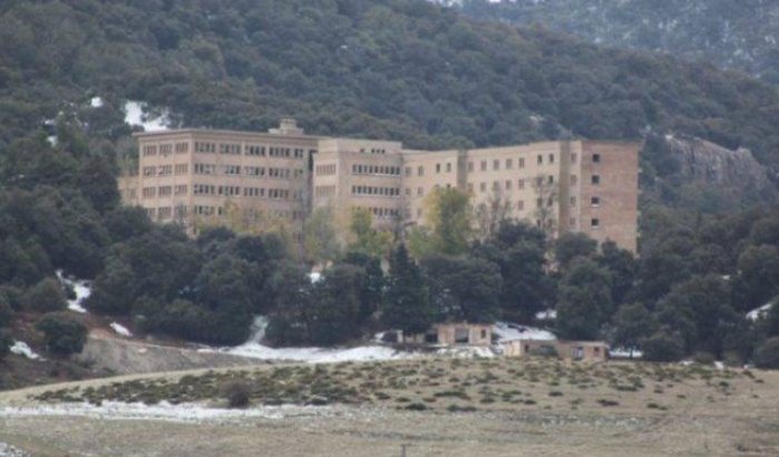 Al 50 jaar mysterie rond 'vervloekt' sanatorium in Marokko (video)