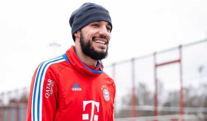 Noussair Mazraoui na Covid-besmetting warm onthaald door supporters Bayern