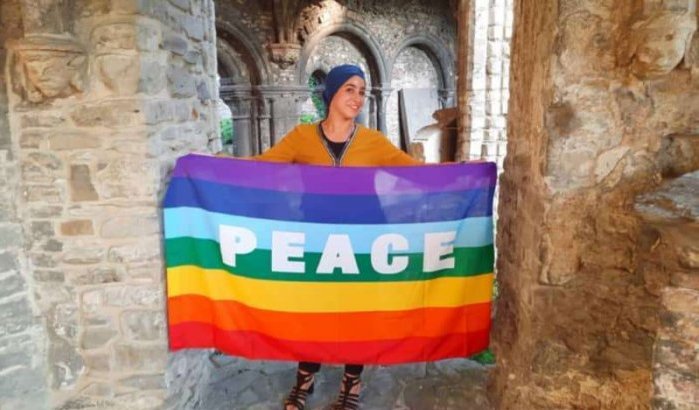 Hafsa El-Bazioui krijgt doodsbedreigingen na debat over hoofddoek in België
