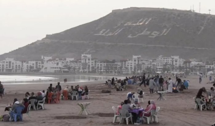 Stortvloed van afval na iftars op Marokkaanse stranden