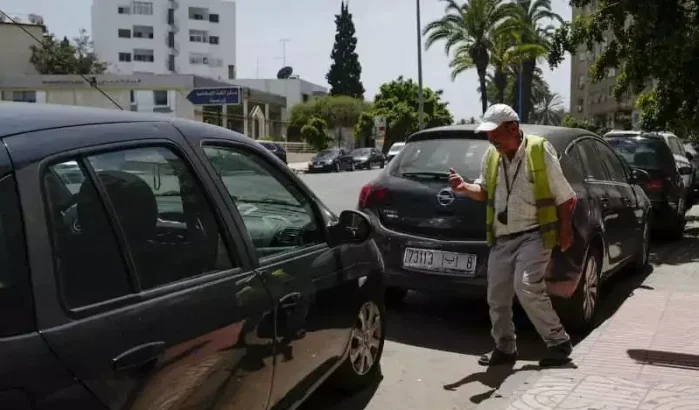 Parkeerwachter Tanger cel in voor diefstal 100.000 dirham uit auto