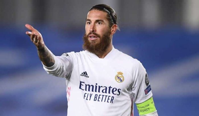 Achraf Hakimi tijdens wedstrijd door Ramos uitgescholden (video)