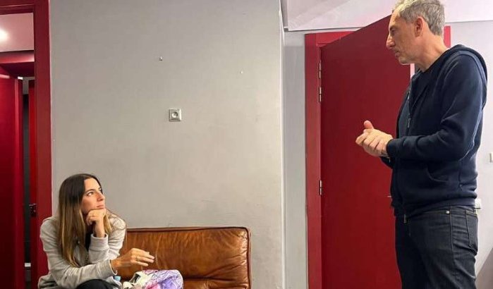 Asmaa El Arabi doet openingsact Gad Elmaleh