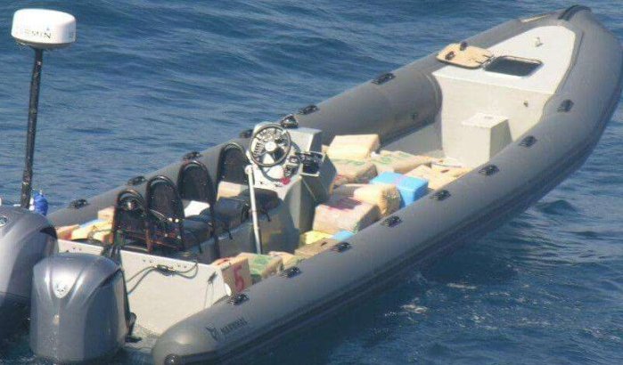 Marokko-Spanje: 2,4 ton drugs in zee gedumpt na achtervolging