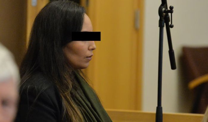Nora bevalt onverwachts in cel, proces kindermoord in België geschorst