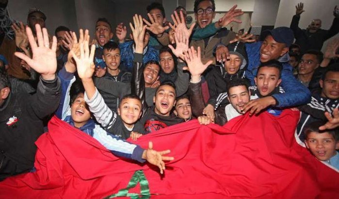 Marokkanen door het dolle heen na overwinning Atlas Leeuwen (video)