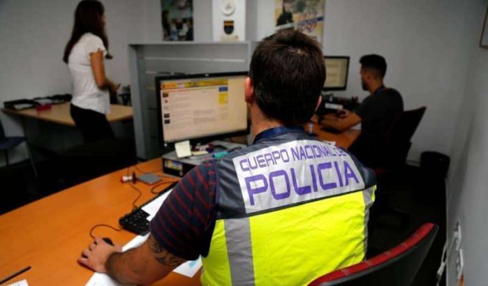 Arrestatie voor verkoop valse PCR-testen aan Marokkanen in Spanje