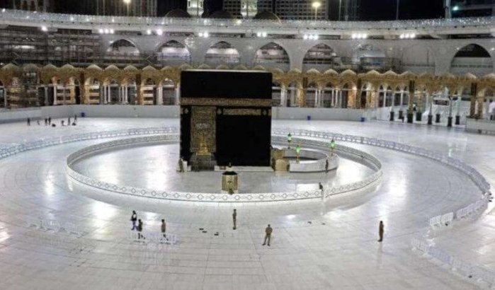 Mekka helemaal leeg op eerste dag Ramadan (video)