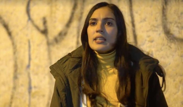 Marokkiates: Bouchra, slachtoffer seksuele intimidatie op het werk (video)