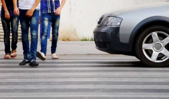 Marokko: boete van 25 dirham voor wie niet op zebrapad oversteekt