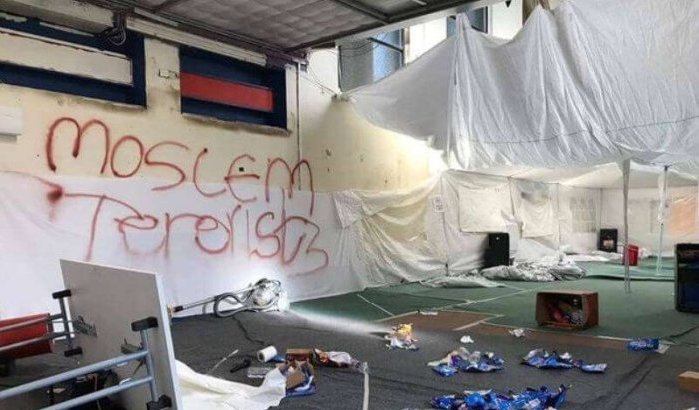 Islamitische school in Groot-Brittannië vernield (video)