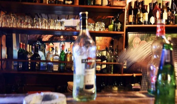 Celstraf voor man die cafébediende sloeg om serveren alcohol tijdens Ramadan