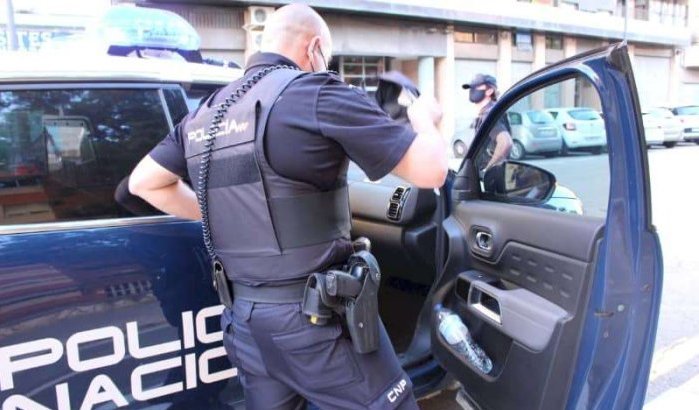 Dronken Marokkaanse met kinderen aangehouden op straat in Spanje