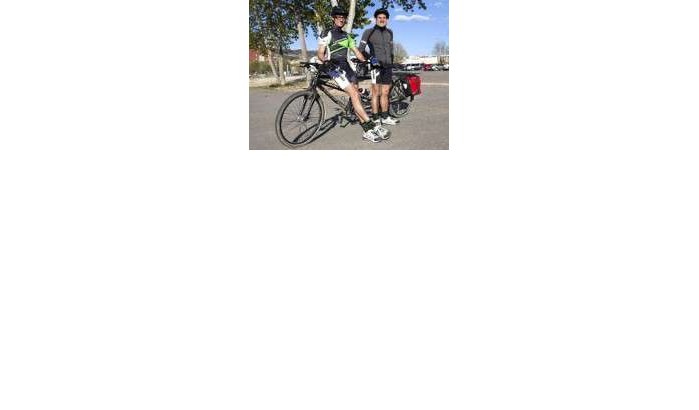 Spaanse autist met de fiets naar Tinghir