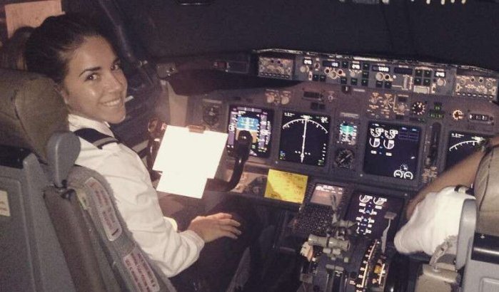 Marokkaans-Nederlandse Myriam Adnani eerste moslima-piloot in Europa