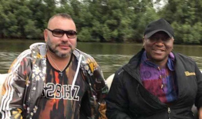 Koning Mohammed VI relaxed in Ivoorkust (foto)