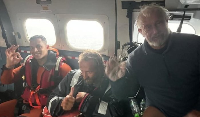 Marokkaanse luchtmacht redt zeilers in nood voor kust Agadir