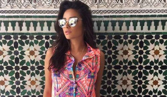 Actrice Shay Mitchell zet filmpje van reis in Marokko online