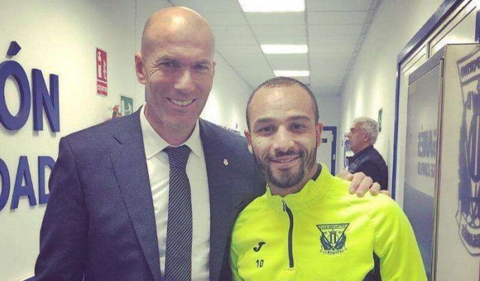 Het geschenk van Zidane aan Nabil El Zhar (foto)