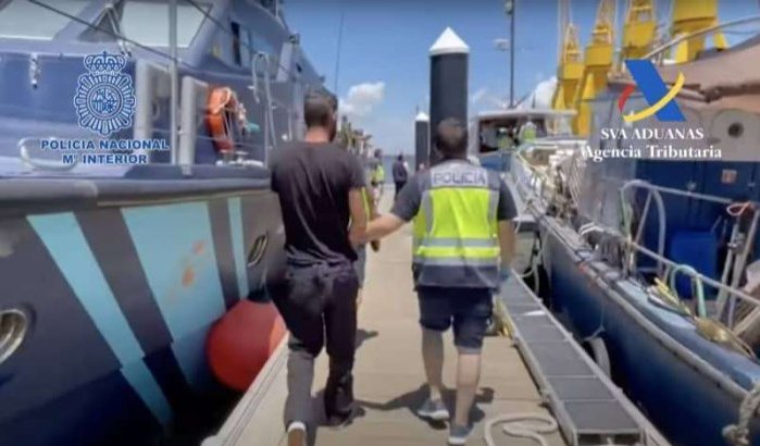 Achtervolging drugssmokkelaars op volle zee (video)