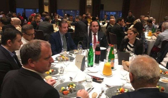 Antwerpse burgemeester Bart De Wever en collega's op iftar