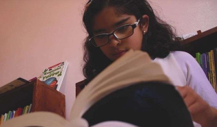 Hiba (9) heeft al honderden boeken gelezen (video)