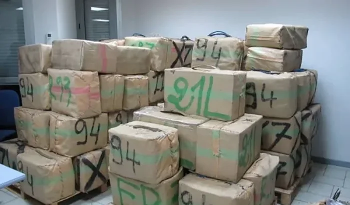 Grens Marokko: gezin had kinderen én 137 kilo hasj in bagage