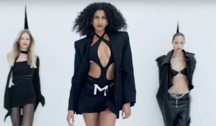 Imaan Hammam ster van H&M en Mugler-campagne (video)