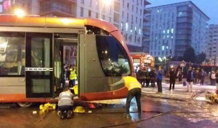 Casablanca : indrukwekkend ongeval tussen vrachtwagen en tram (foto's)