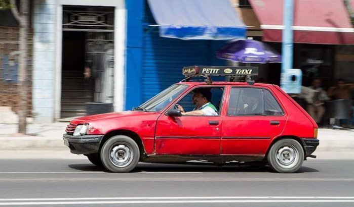 Grappig: Marokkaanse bokser wint gevecht en vraagt rode taxi (video)