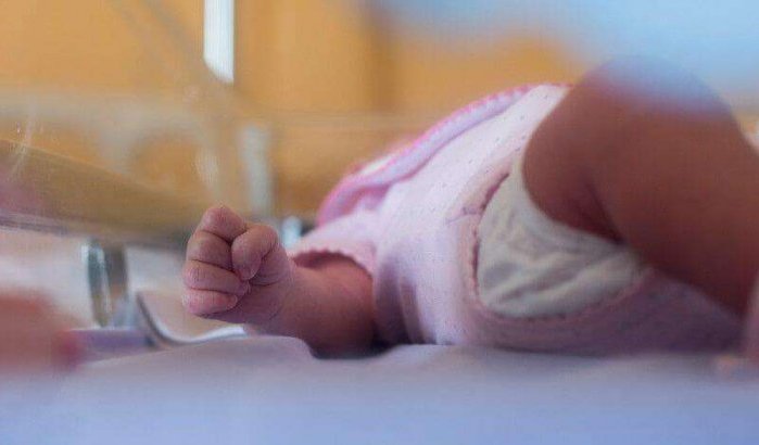Onderzoek naar vreemde dood baby in Rabat