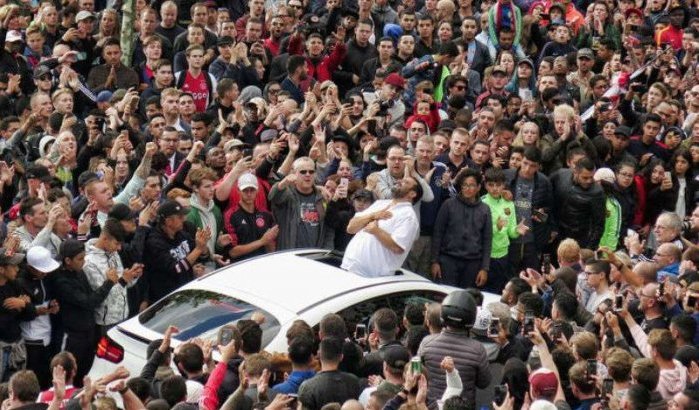 Familie Abdelhak Nouri ontroerd na steunbetuiging duizenden fans (foto's)