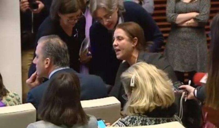 Marokkaanse vrouw zorgt voor sensatie in Spanje (video)