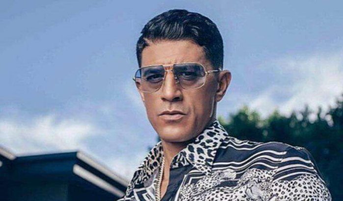 Marokkaanse acteur onder vuur door valse foto van gespierde buik