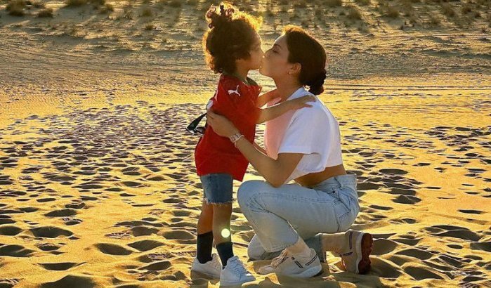 Hiba Abouk geniet zonder Hakimi van quality time met haar kinderen (foto's)