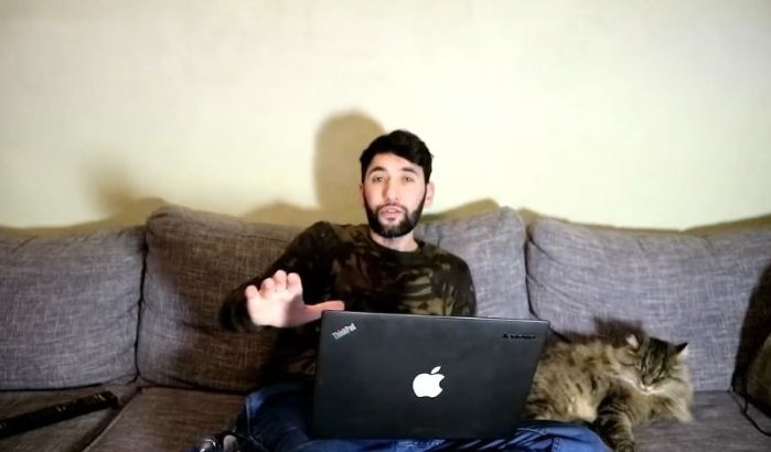 Aangifte tegen Youness Ouaali na oproep om moslima's op Amsterdamse festival te filmen