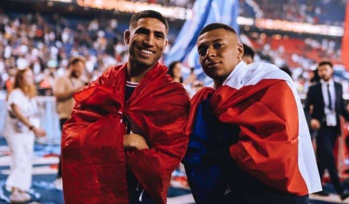 Mbappé en Hakimi bezoeken weeskinderen in Marrakech