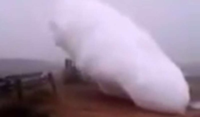 Marokkanen bezorgd om ongewone wolkenregen (video)