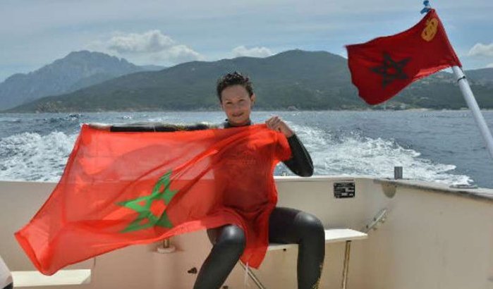 Marokkaanse Nadia Ben Bahtane zwemt Straat van Gibraltar over