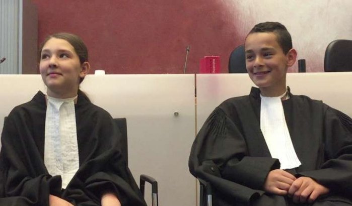 Safae (11) en Sabri (12) zijn voor 1 dag advocaat!