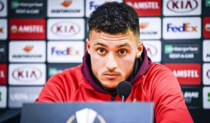 Selim Amallah krijgt klappen van eigen supporters