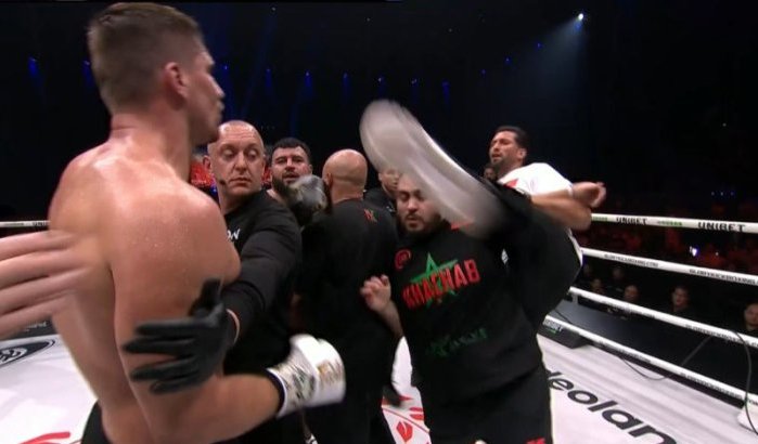 Jamal Ben Saddik geschorst door Glory