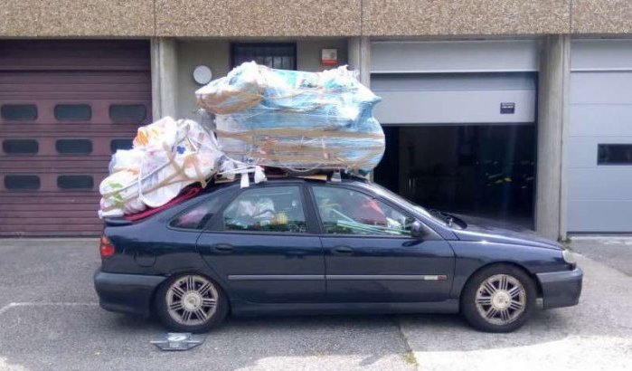 Auto op weg naar Marokko 400 kilo te zwaar beladen (foto)