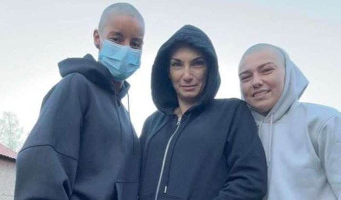Meryame Kitir scheert hoofd kaal om vriendin met kanker te steunen